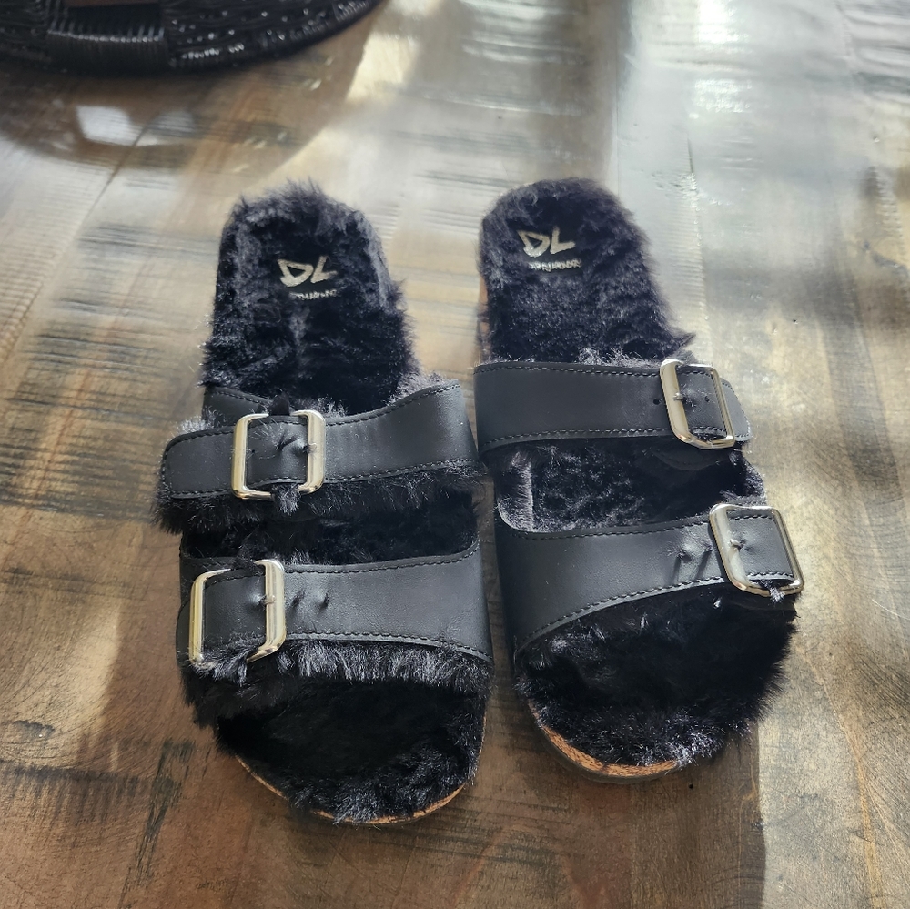 Womens Black Dirty Laundry Fur  Lined/Trimmed Sandals /Slippers Size 40 (9)